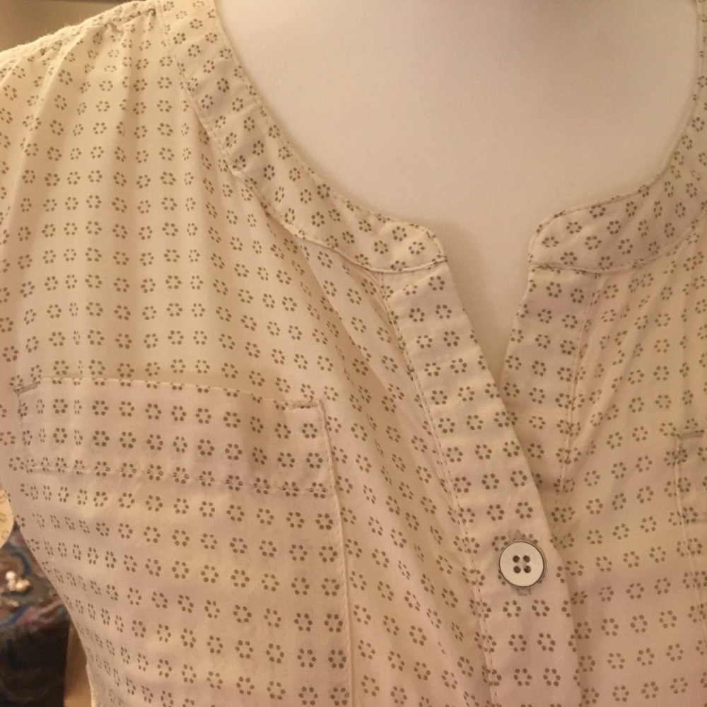 Top - Picture 2 of 4